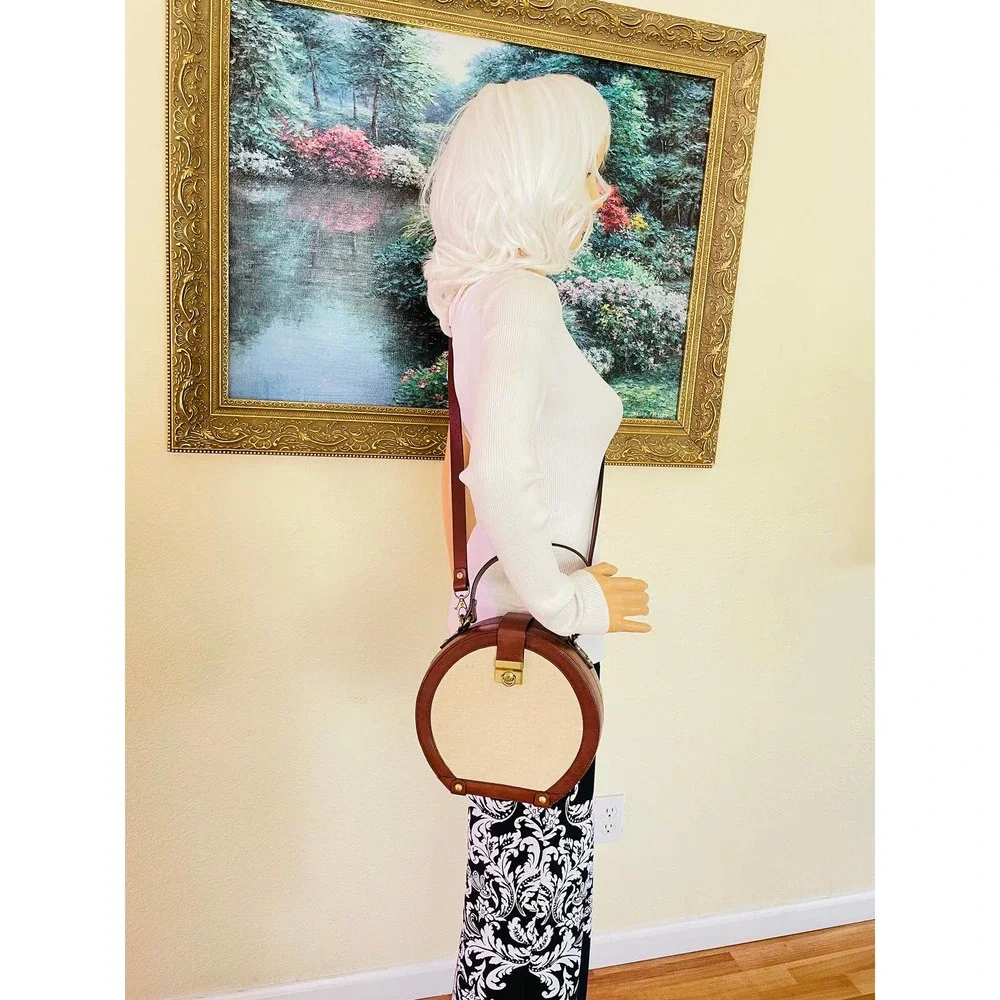 Vtg Etienne Aigner tweed natural/brown round/circle handbag/crossbody/ - Picture 3 of 9